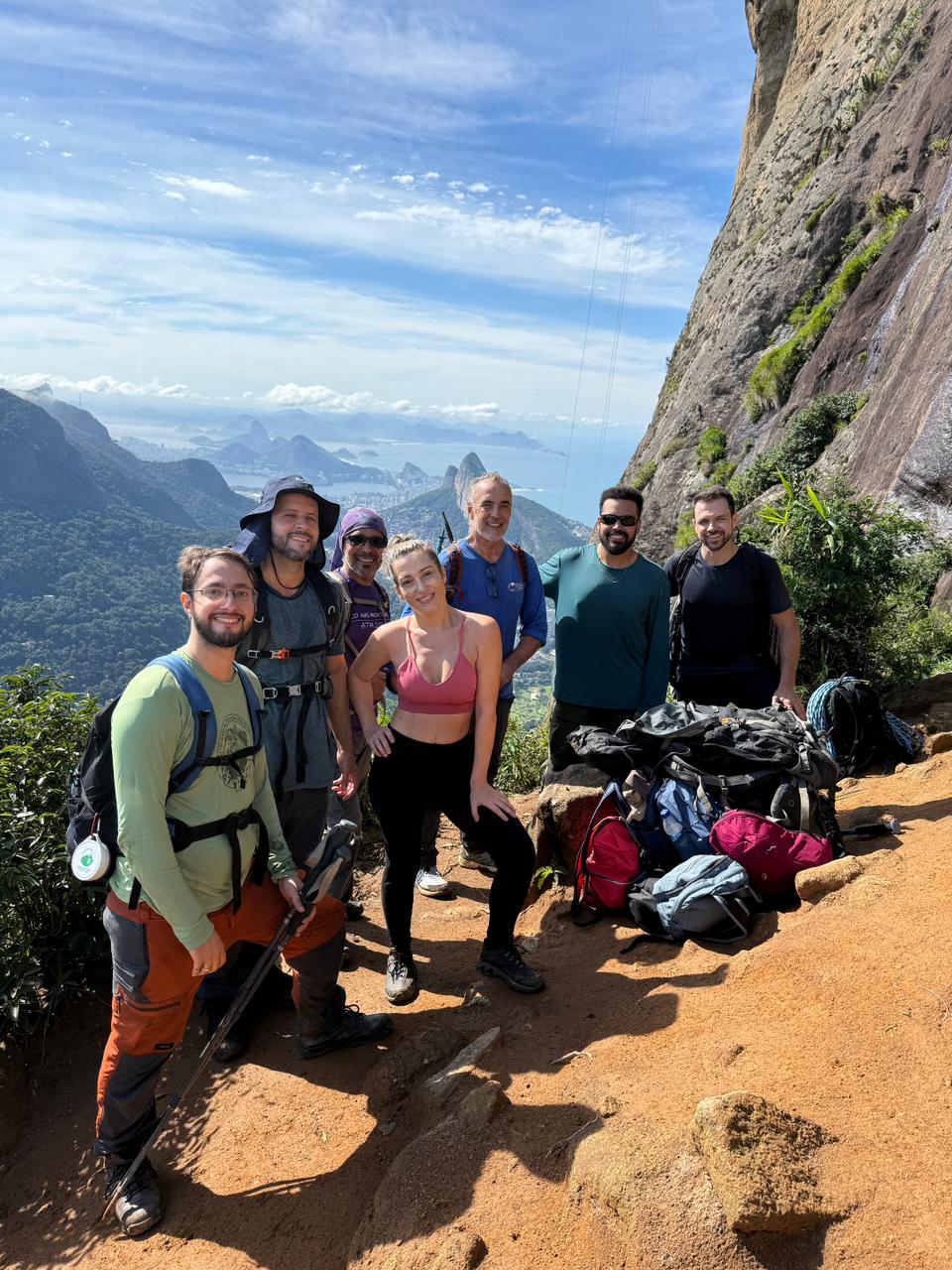 Grupo na trilha da Pedra da Gávea