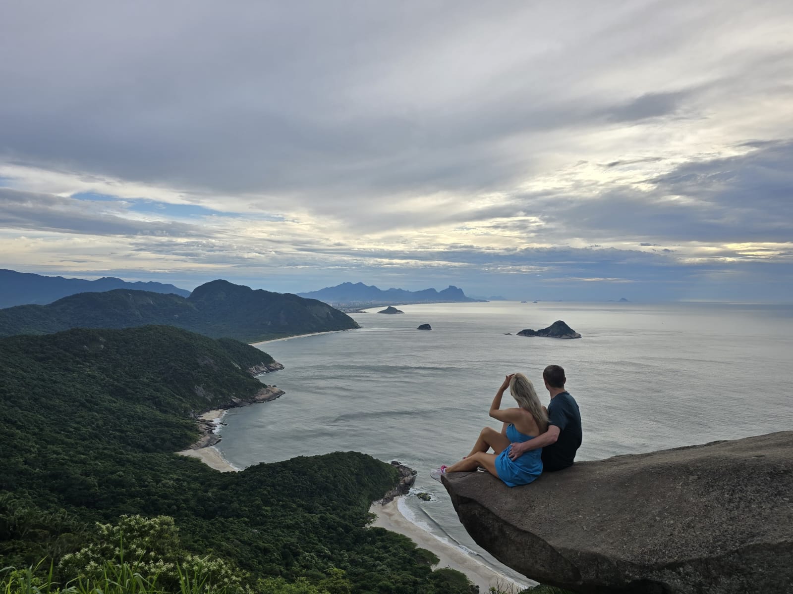 Casal no entardecer
